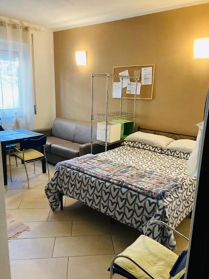 Aurelia Apartment Varese 0*,